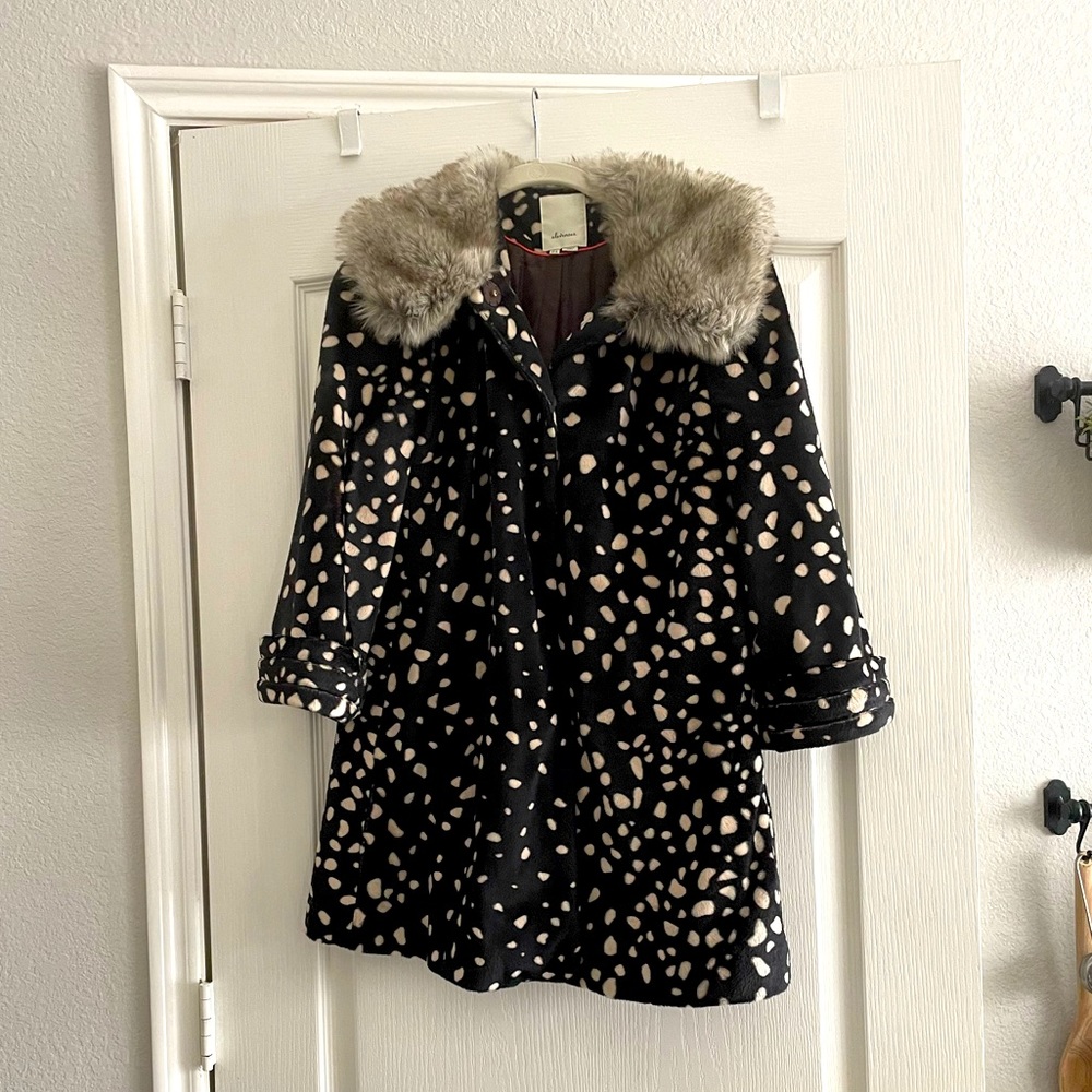 Women’s Faux Fur Coat - black and white jacket - size 4 - Anthropologie